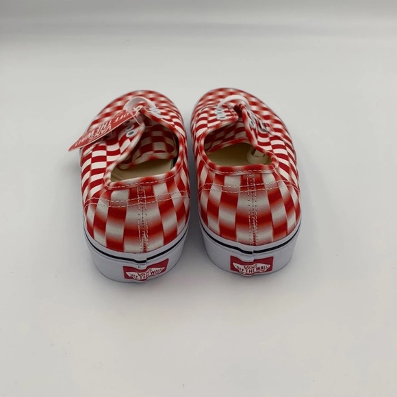 VANS - Picture 2 of 3